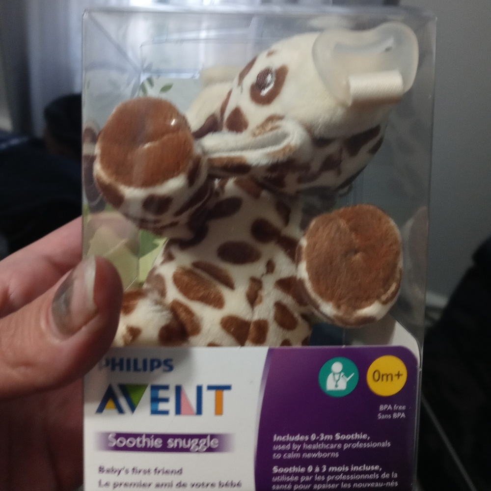2 avent soothie snuggies